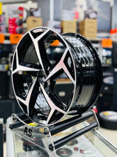 17”M7077  POLO8 AW RLINE 5/100